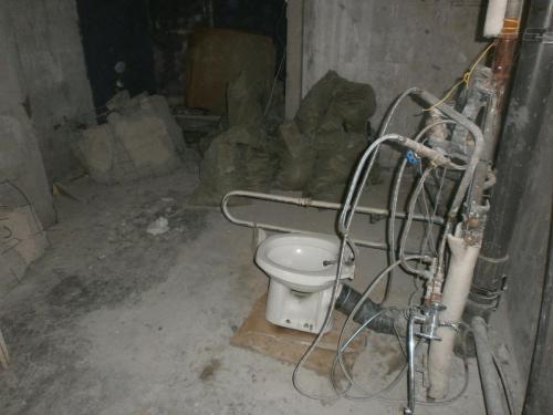 Снес полностью стены в ванной в. Удаление перегородки в ванной 01