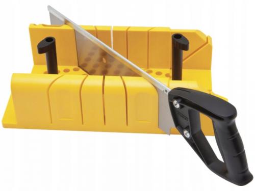 Как сделать скругление углов приклеенного молдинга. Как правильно вырезать и состыковать плинтус в углах