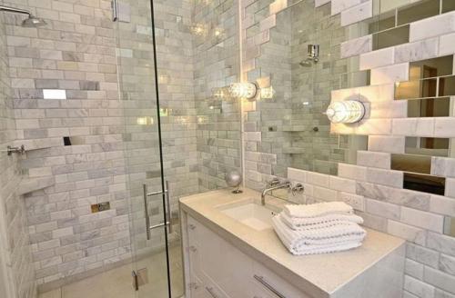 Выбираем материалы для укладки плитки в ванной. Выбираем материал