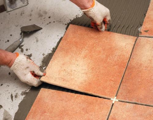 Как правильно подготовить стены к укладке плитки. Пошаговая инструкция укладки плитки на пол