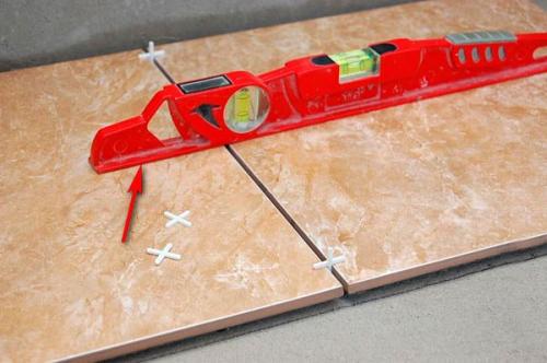 Как класть плитку на пол. Укладка кафеля