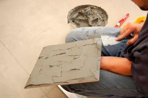 Как класть плитку на пол. Укладка кафеля