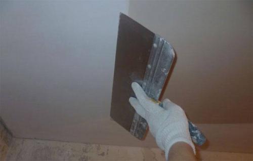 Шпаклевка потолка по шагам. Подготовка бетонного потолка под шпаклёвку 04