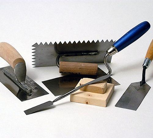 Как выровнять потолок шпаклевкой своими руками. Шпаклевка потолка своими руками - выбор материалов и инструментов