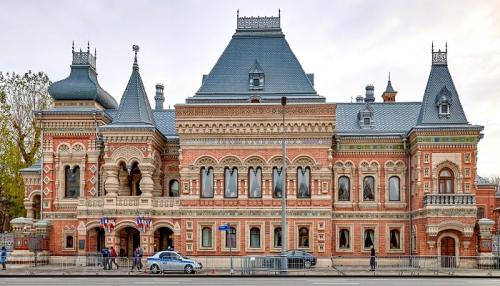 Как появились сказочные дома из дерева. Появление псевдорусского стиля, который лег в основу авангардного направления XX века