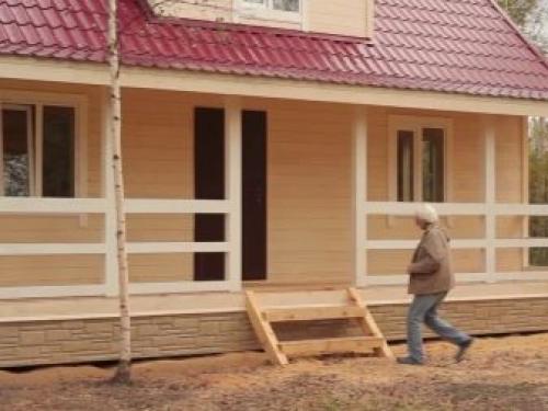 Каркасный дом своими руками. Ша.  Установка стен каркасного дома 05