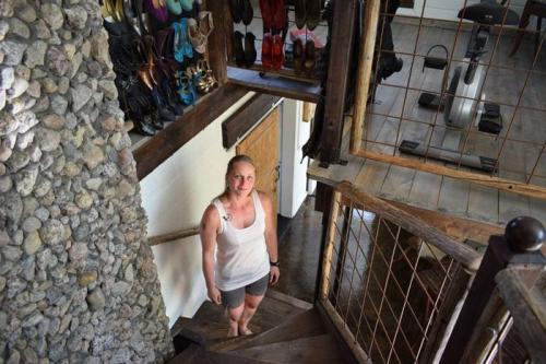 Как женщине построить дом своими руками. Мать-одиночка своими руками построила дом с нуля