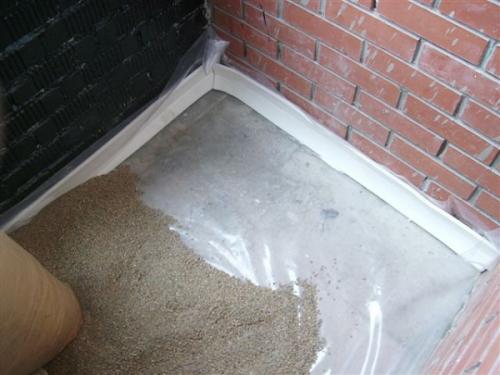 Как сделать стяжку пола на балконе и лоджии своими руками. Немного о технологии 10