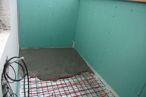 Как сделать стяжку пола на балконе и лоджии своими руками. Немного о технологии