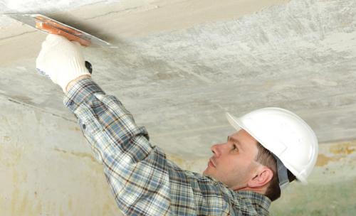 Как выровнять потолок в деревянном доме своими руками. Как выровнять потолок в деревянном доме: принципы монтажа, типы материалов и описание процесса 04