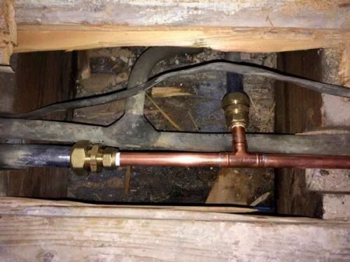 Как быстро и качественно произвести монтаж ПВХ панелей в ванной комнате 12