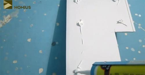 Как правильно установить пластиковые панели на стены ванной комнаты. Начало работ: материал для фиксации