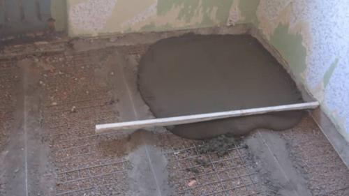 Как поднять пол на лоджии. Цементно-песчаная стяжка 02