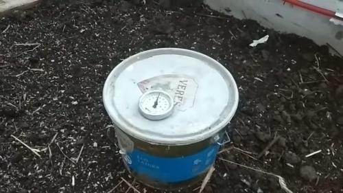 Самоё дешёвое и эффективное отопление теплицы в межсезонье