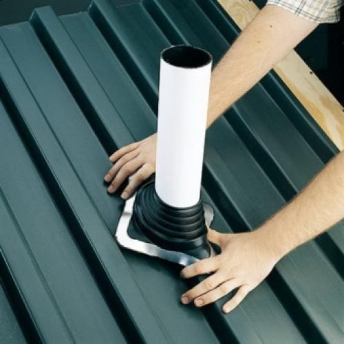 Монтаж трубы дымохода через профлист. Примыкание профнастила к трубе прямоугольного сечения 12 Монтаж трубы дымохода через профлист. Примыкание профнастила к трубе прямоугольного сечения 12