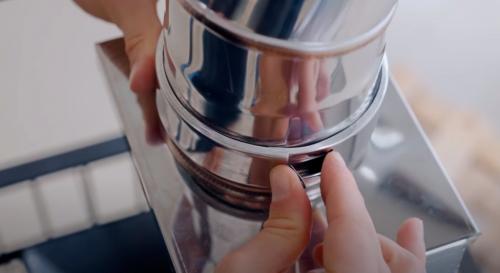 Монтаж трубы дымохода через профлист. Примыкание профнастила к трубе прямоугольного сечения 10 Монтаж трубы дымохода через профлист. Примыкание профнастила к трубе прямоугольного сечения 10