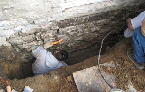 Чем обработать фундамент для гидроизоляции. Зачем и чем производится гидроизоляция цоколя? 05