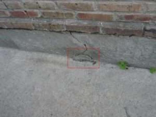 Что делать после заливки фундамента. Правила ухода