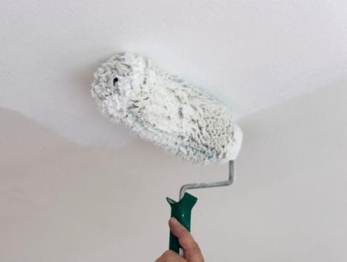 Как избежать разводов при покраске. Почему водоэмульсионка при покраске потолка оставляет разводы и как этого избежать