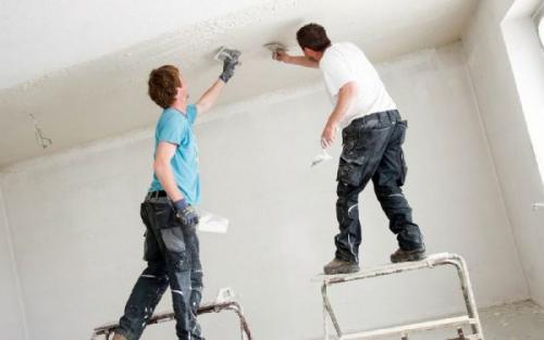Какие навыки необходимы для качественной штукатурки потолка. Особенности оштукатуривания потолка