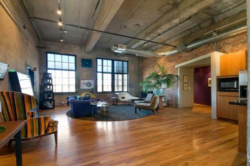 Как выровнять потолок в квартире в старом доме.. Ремонт потолков выравнивающими смесями 09