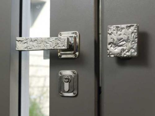 Механизм межкомнатной дверной ручки. Типы ручек на межкомнатные двери