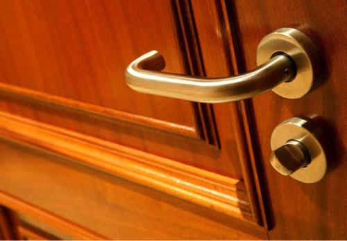 Как разобрать и снять дверную ручку межкомнатной двери. Как разобрать круглую дверную ручку межкомнатной двери